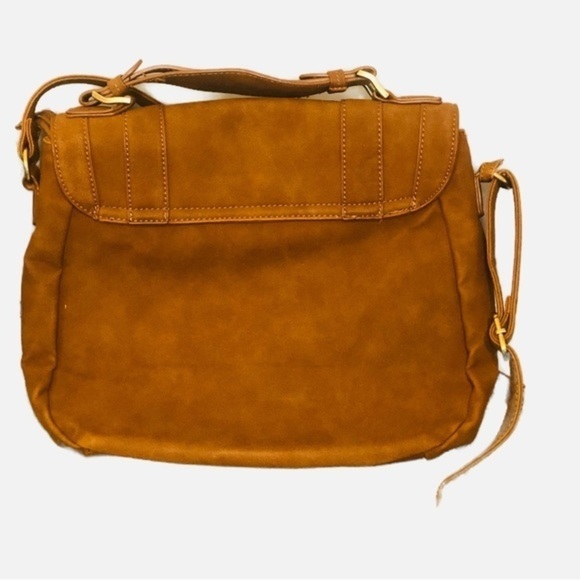 JustFab Francois Crossbody Saddle Bag - Picture 3 of 16